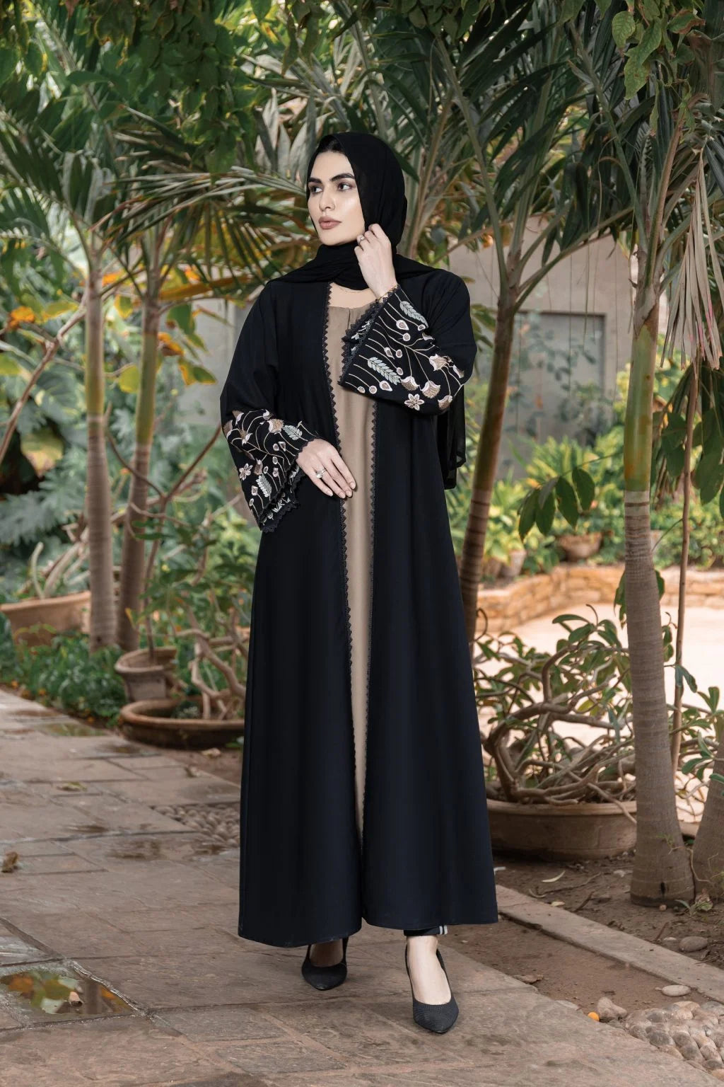 Embroidered Open Front Abaya - Regel